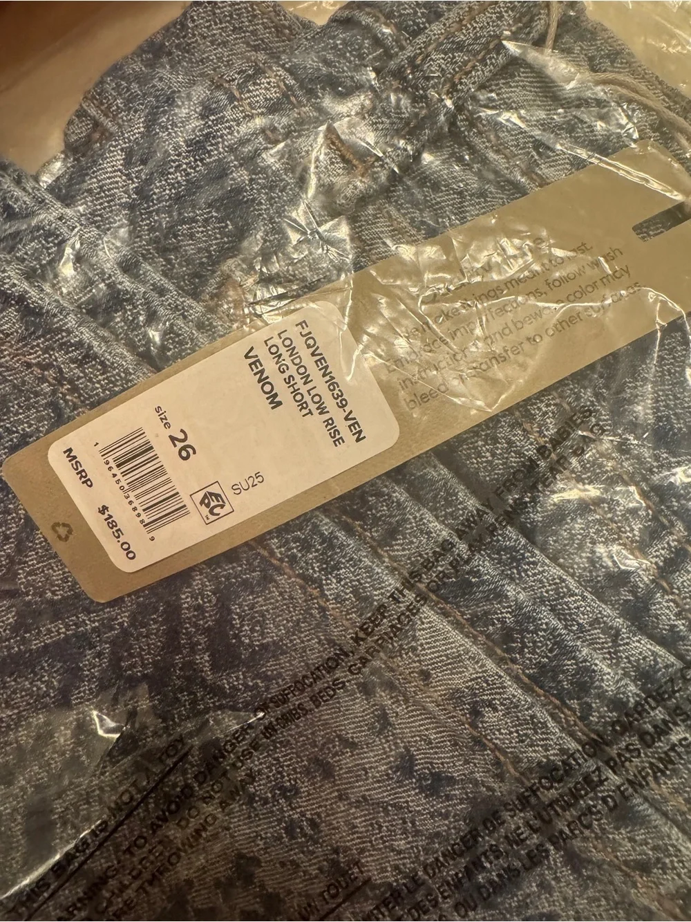 Hudson London Low Rise Long Short Snake Print “Venom” Denim Shorts Size 26 NWT